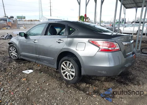 2015 Nissan Altima 2.5 S z USA, uszkodzony, nr VIN 1N4AL3AP0FC203024